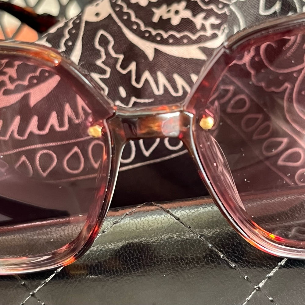 CHANEL Women's Sunglasses with Black and Pink Hues - Picture 5 of 16